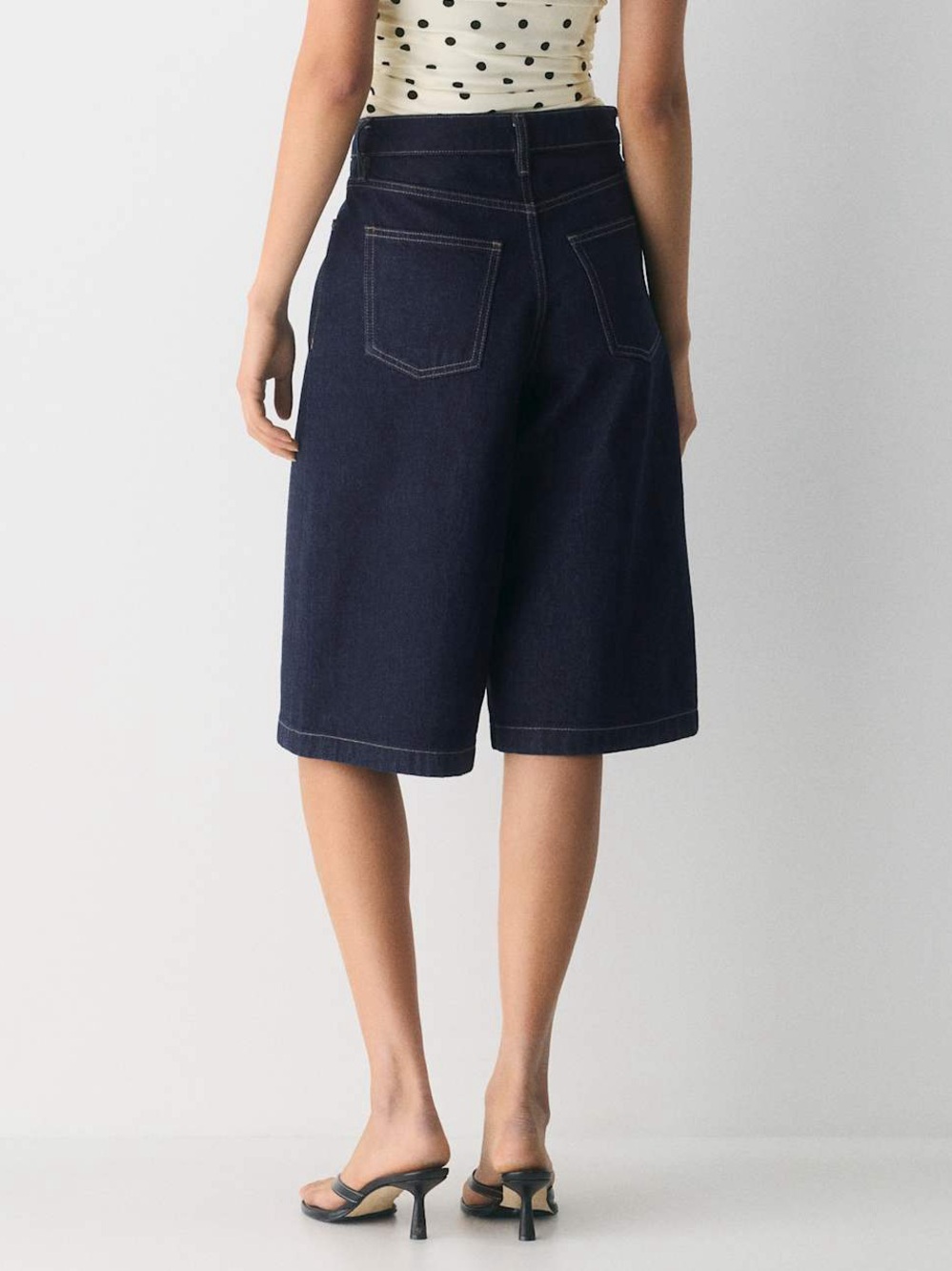 Aritzia Wilfred Publicity Below-Knee Denim Short Dark Wash Blue Jorts Size 32NWT - Picture 2 of 8
